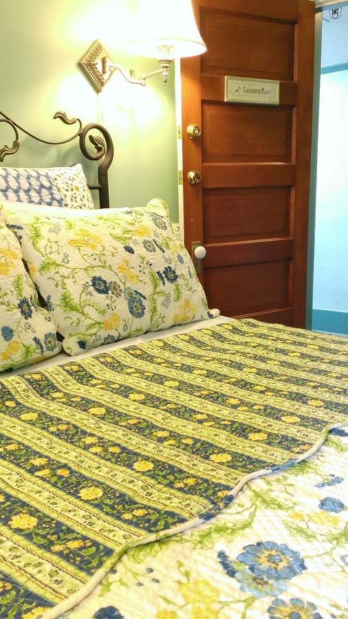 Kangaroo House Bed & Breakfast Eastsound エクステリア 写真